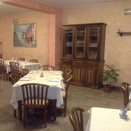 Hotel Ticino Ristorante Chierico Carbonara al Ticino Eksteriør billede